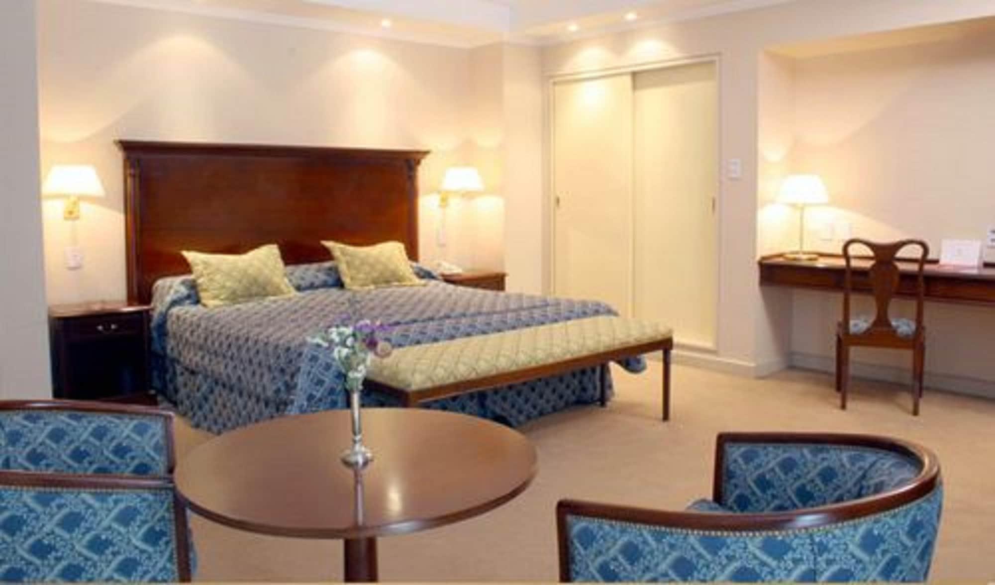 Provincial Plaza Hotel 살타 외부 사진