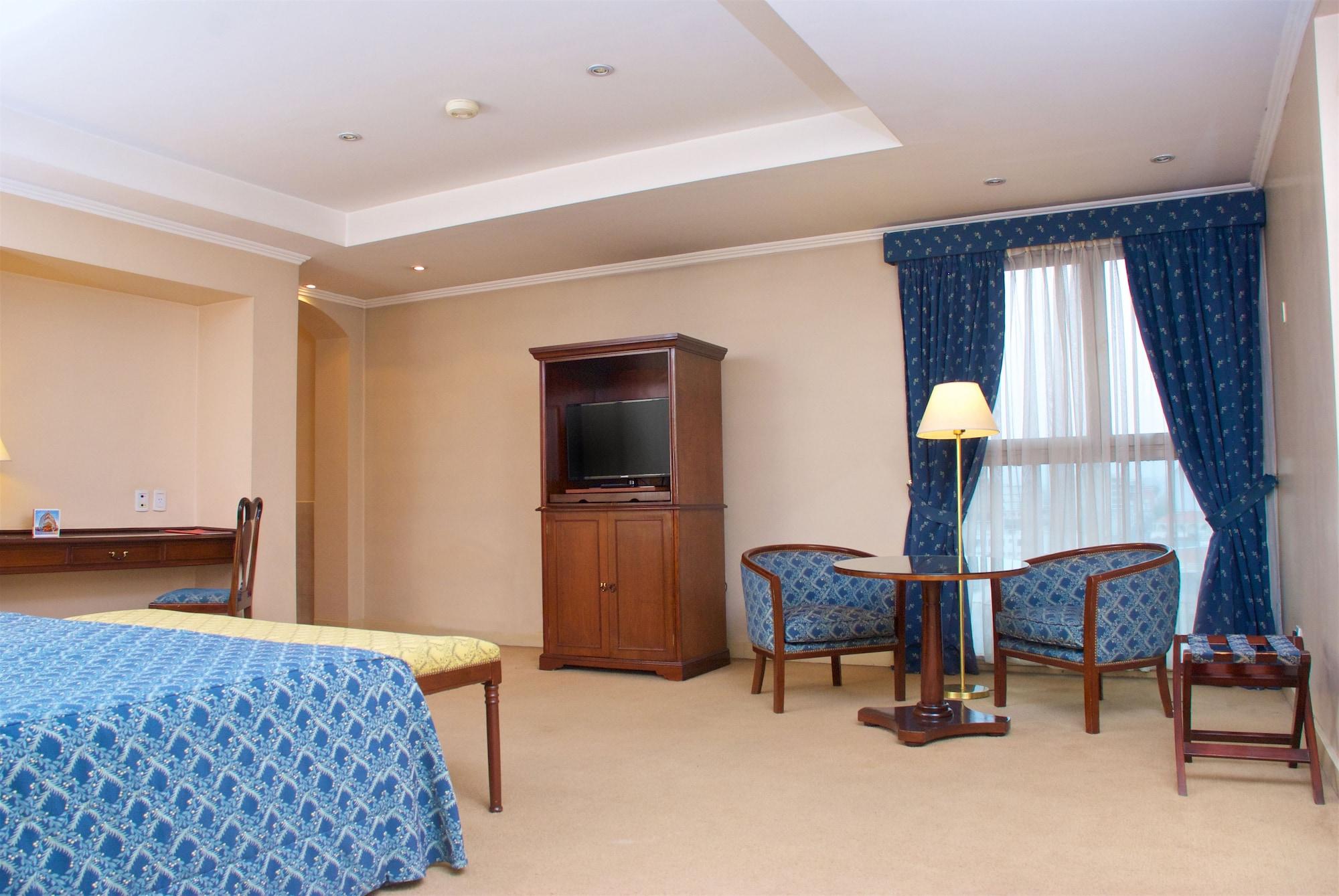 Provincial Plaza Hotel 살타 외부 사진